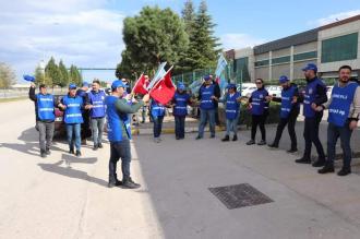 Etkin Plastik’te sendikaya üye olan 6 işçi işten atıldı