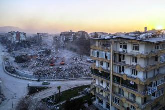 Adana'da depremde 10 kişinin öldüğü binanın mühendisine 22 yıl 6 aya kadar hapis istemi