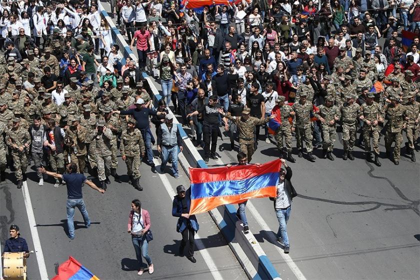 Paşinyan: Ermenistan’da şu andan itibaren yeni bir iktidar var