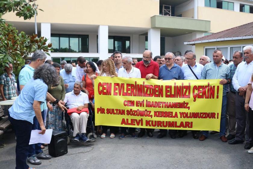 ‘Kirli ellerinizi Cemevlerinden çekin’