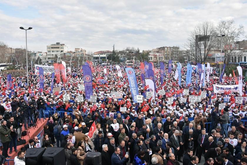 Tank Palet'in özelleştirilmesine karşı 15 bin kişi miting yaptı