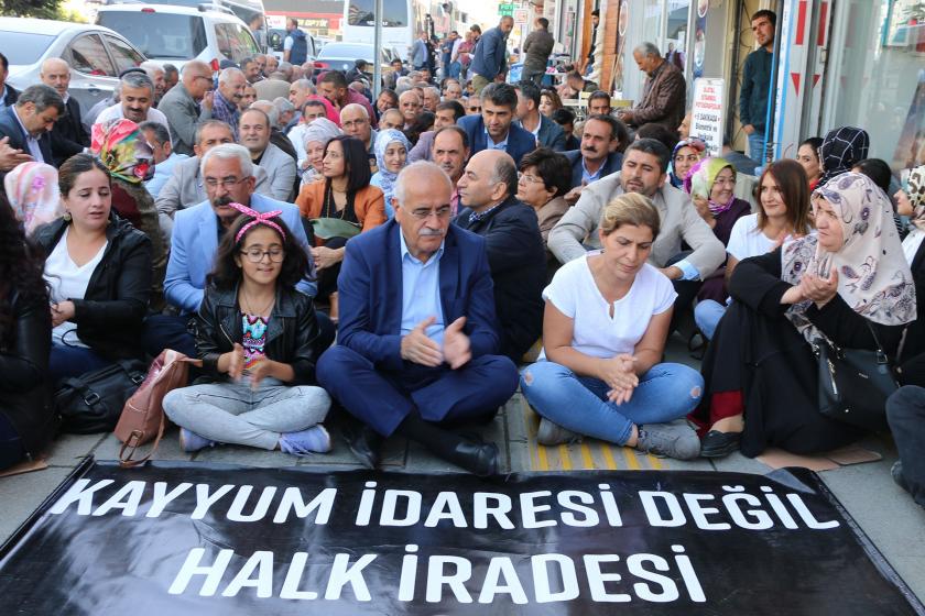 13 siyasi partiden kayyum tepkisi: Gasbedilen halkın iradesidir; sessiz kalmayacağız