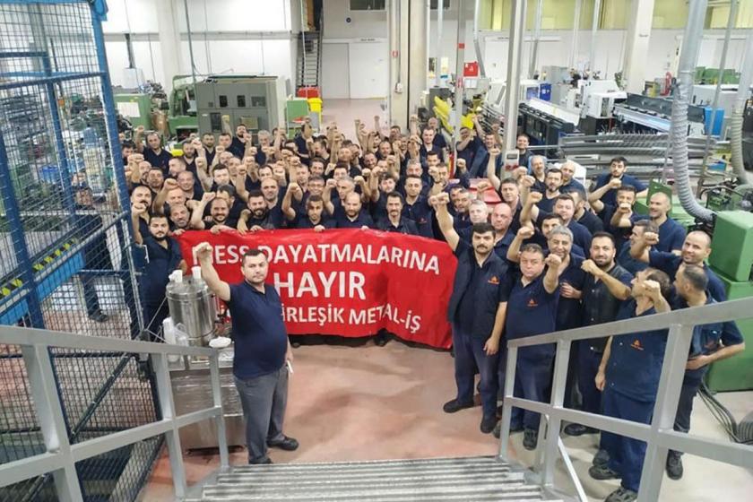 Birleşik Metal-İş üyesi işçiler MESS’in teklifine eylemle yanıt verdi