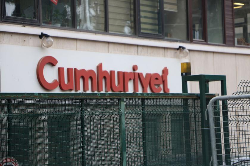 Cumhuriyet, sendikalı 8 gazeteciyi işten çıkardı