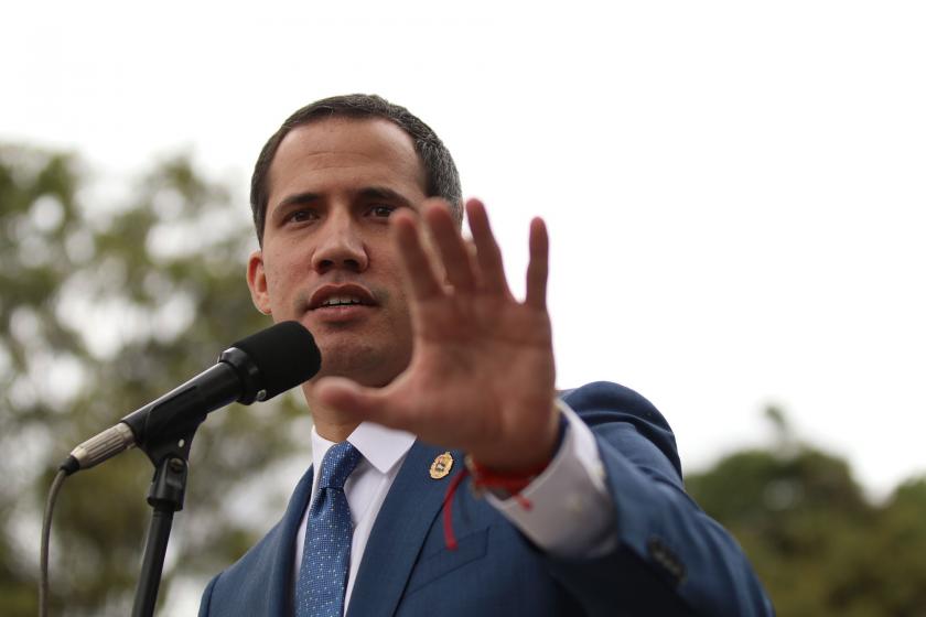 Venezuela muhalefeti çatırdıyor, Guaido’nun imajının başı belada