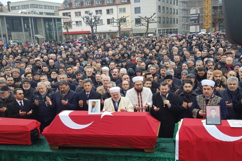 Hanau'da ırkçı saldırının kurbanları için cenaze töreni