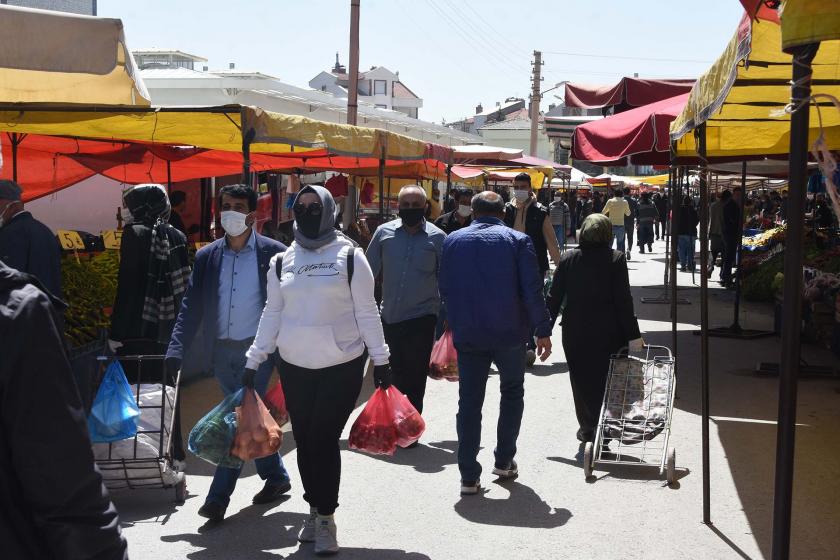 65 yaş üstü ve 20 yaş altının sokağa çıkma istisnalarına dair genelge yayımlandı