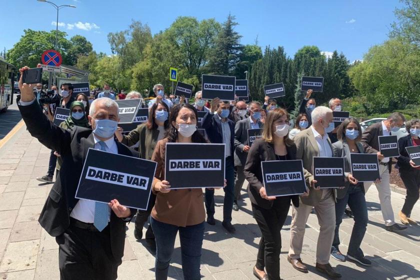 HDP, 3 ismin milletvekillliğinin düşürülmesini Ankara'da protesto etti