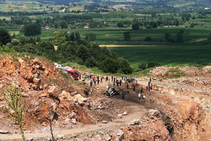 Havai fişek fabrikasındaki patlayıcıları taşıyan kamyonda patlama: 3 asker öldü