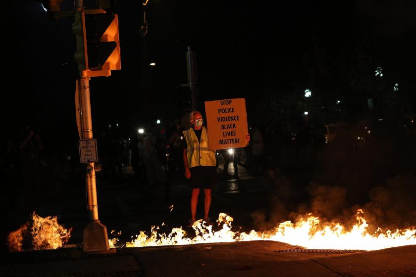 ABD'de acil durum ilan edilen Wisconsin'de ırkçılık protestoları devam etti