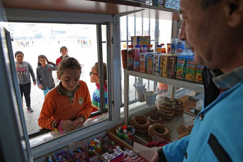 Okullarda ücretsiz yemek mümkün: Çocukların gelecekte yaşayacağı pek çok problemi çözüyor