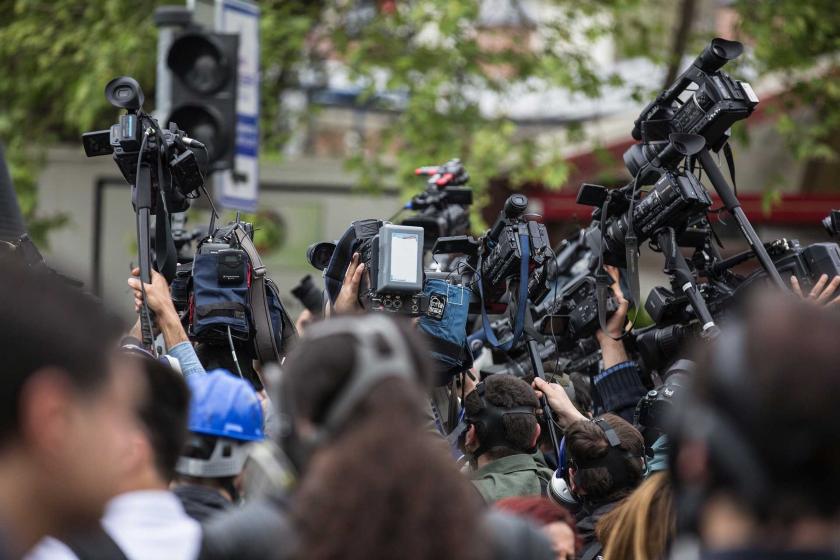 Yeni yıl gazetecilere dönük saldırılarla, gazete ve TV’lere cezalarla başladı