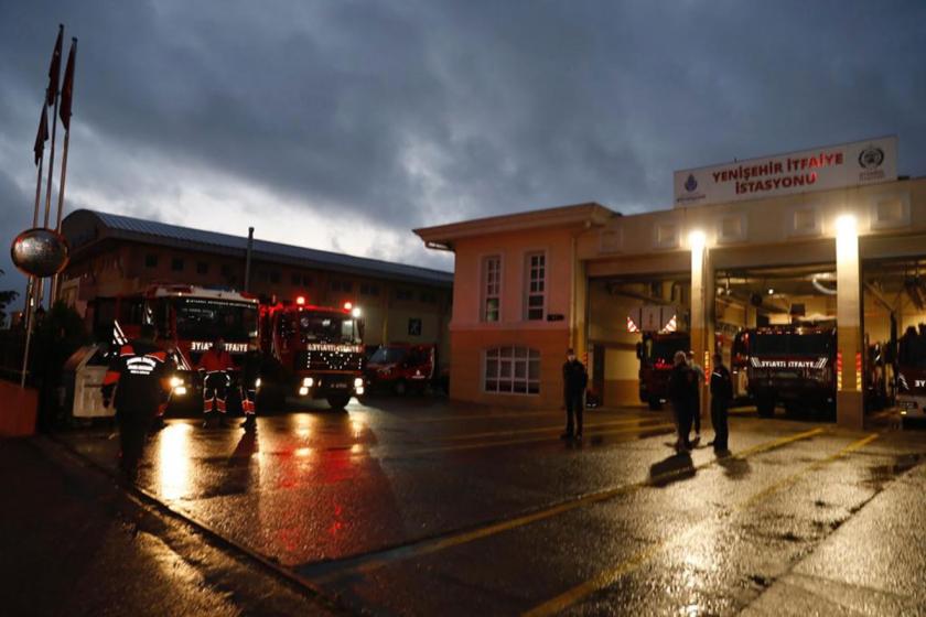 İBB yardım ekipleri depremin meydana geldiği İzmir'e gitti