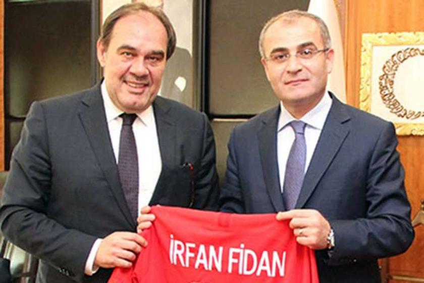 İrfan Fidan, kadına şiddet ve yolsuzluk iddiaları için "FETÖ operasyonu" dedi