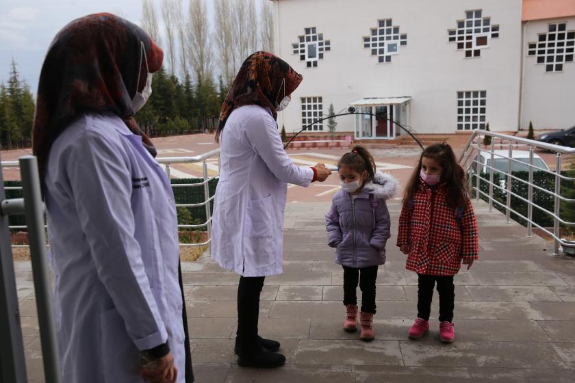 Öğretmenlerin çağrı merkezleri ve filyasyonda görevlendirilmelerine tepki