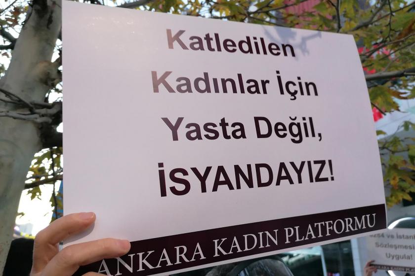 Bayrampaşa'da bir kadın çocuğunun gözü önünde katledildi