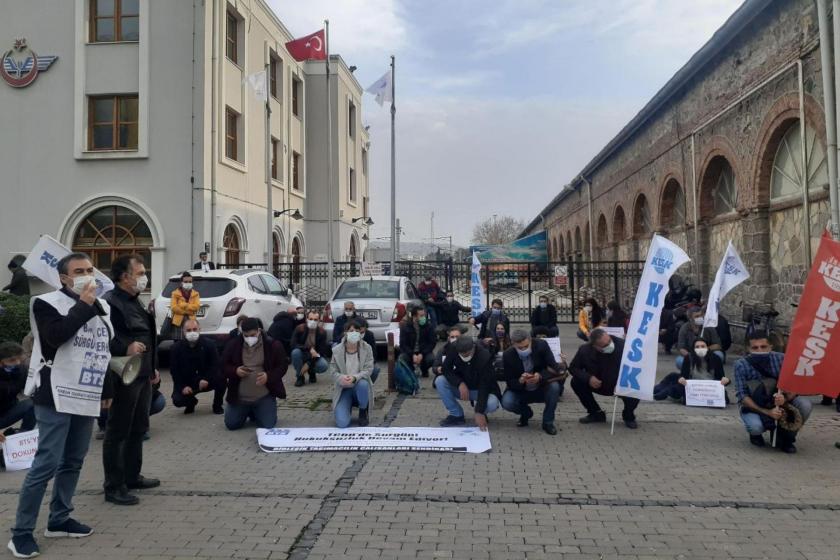 Birleşik Taşımacılık Çalışanları Sendikası sürgünlere karşı oturma eylemi başlattı