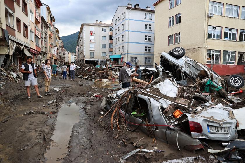 Sel felaketinin yaşandığı Kastamonu'da enkaz ve yıkım