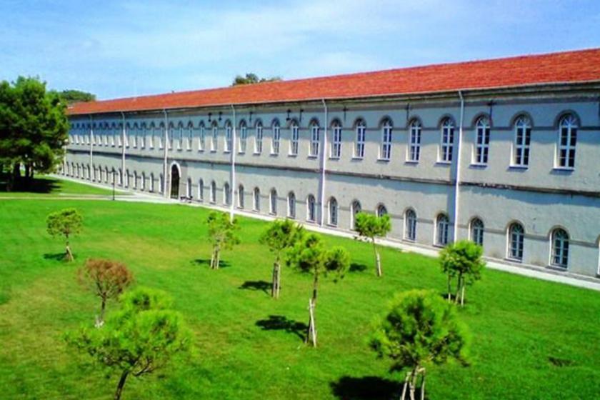 Vakıf Üniversitesi emekçileri, eşit özlük hakkı talep ediyor