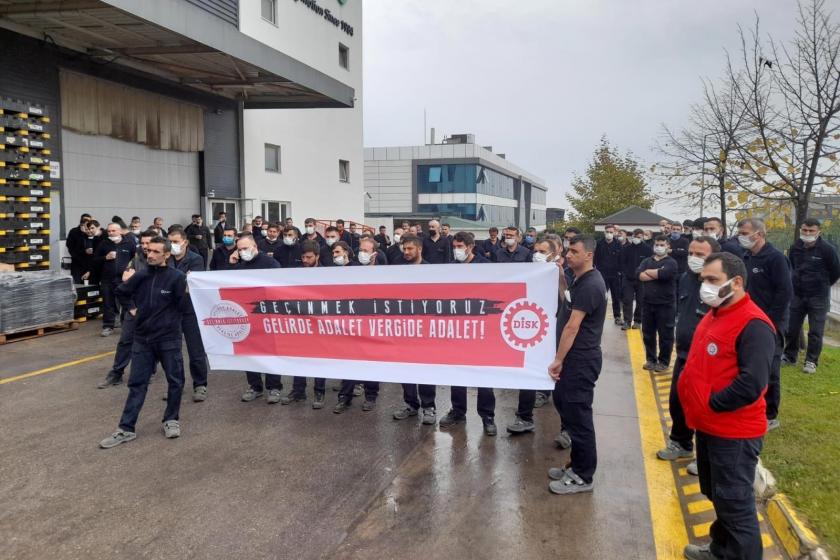 Metal işçileri işyerlerinde eylem yaptı: Geçinmek istiyoruz