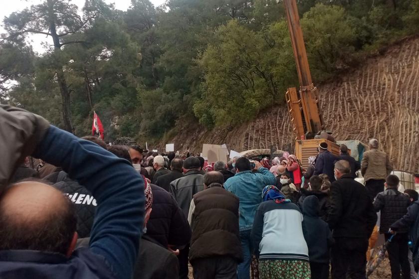 Direniş sonuç verdi: Germencik Dağyeni'deki maden sondajları sökülmeye başlandı