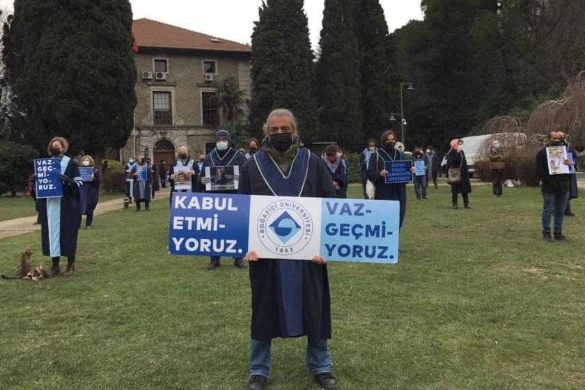 Boğaziçi akademisyenleri, üç fakültenin dekanının görevden alınmasını yargıya taşıdı