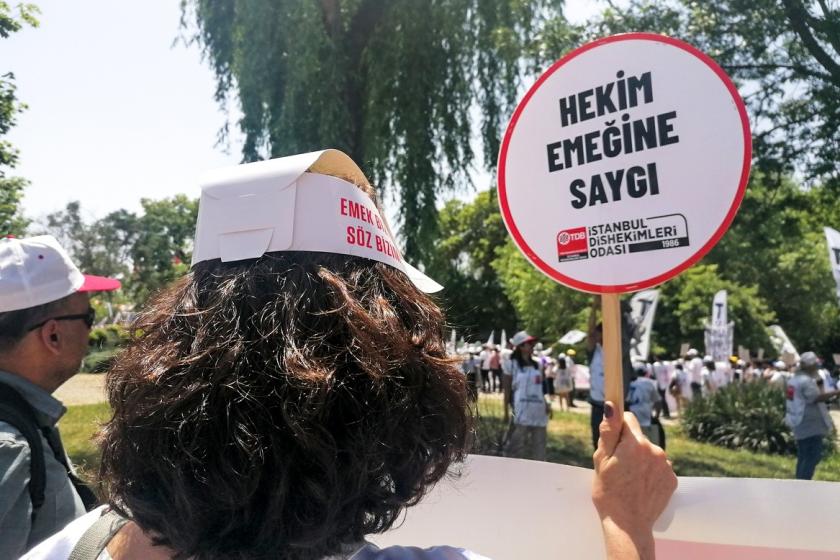 Kamuda çalışan diş hekimleri 14 Şubat’ta iş bırakacak: Çalışma koşulları ve özlük haklar iyileştirilmeli