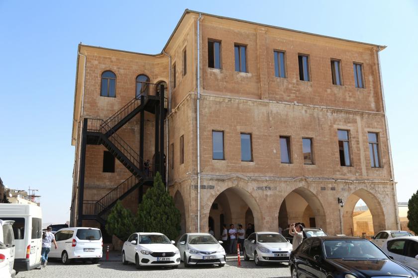 Mardin Artuklu Üniversitesi öğrencileri: 150 yıllık binamızdan taşınmak istemiyoruz