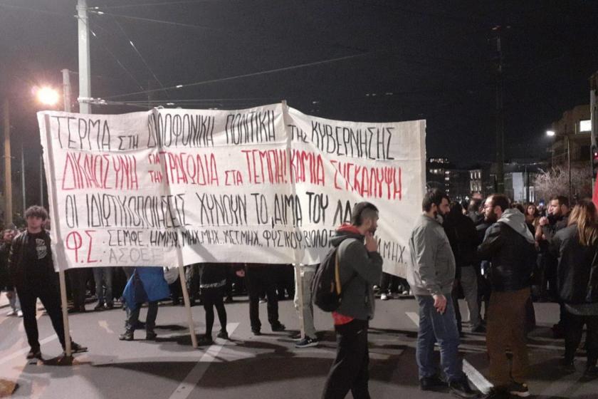 Yunanistan’da yaşanan tren kazası protesto edildi: Özelleştirmeler öldürüyor!