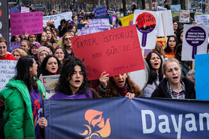 Depremzede, işçi, öğrenci kadınların 8 Mart talebi İnsanca yaşamak, insanca çalışmak…