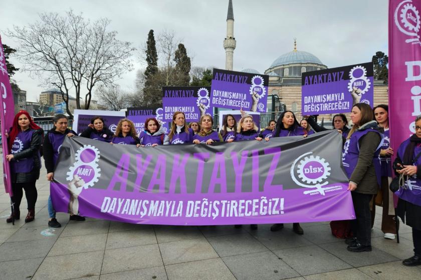 DİSK’li kadınlardan 8 Mart eylemi: Dayanışmayla ayaktayız, örgütlenerek değiştireceğiz