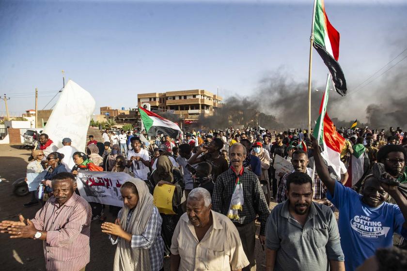 Silahlı güçlerin çatıştığı Sudan’da neler oluyor?