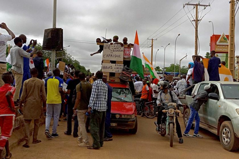 Nijer’e müdahaleye bir adım daha: ECOWAS askeri güç oluşturma kararı aldı