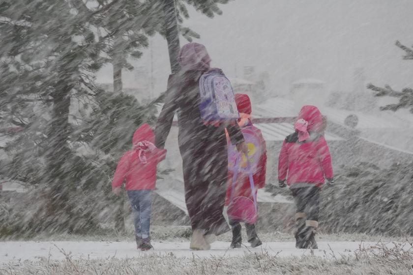 İstanbul’un iki ilçesinde kar nedeniyle eğitime ara verildi