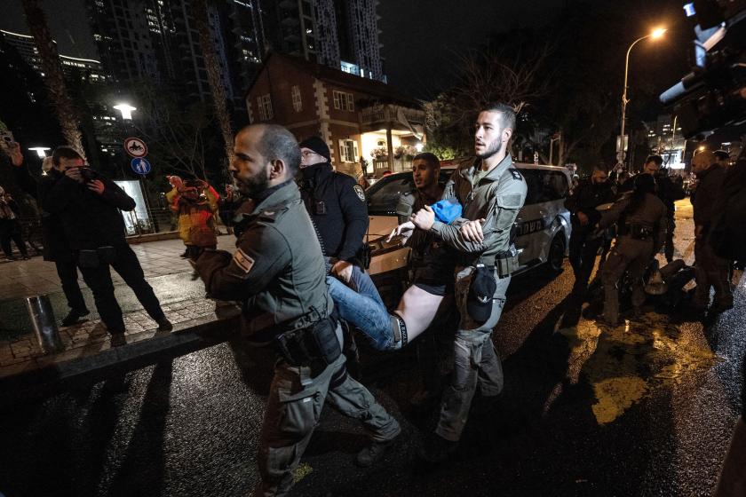 İsrail polisinden Tel Aviv’de ateşkes talebiyle yapılan savaş karşıtı eyleme müdahale: 4 gözaltı