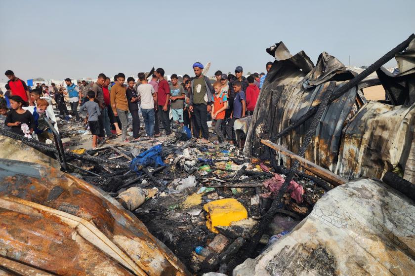 Birçok ülke İsrail'in Filistinlilerin çadırını bombalamasını kınadı