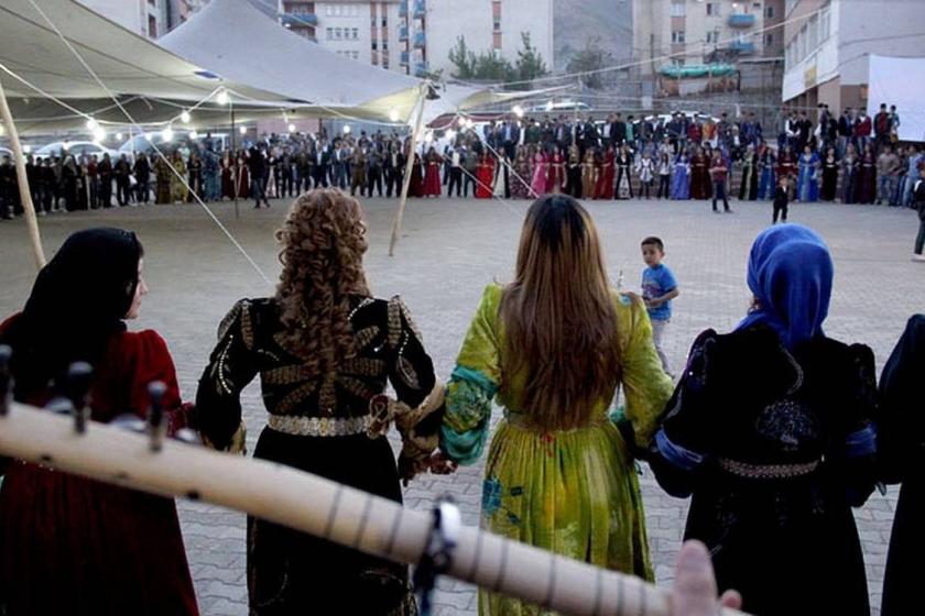 Halay çektikleri için tutuklananlara 'Halaya kim müdahale ediyor?' sorusu