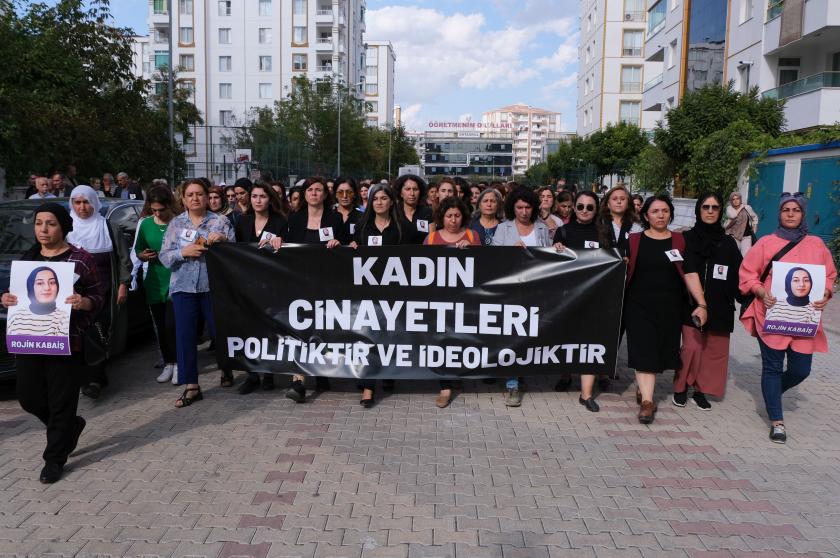 Diyarbakır'da kadınlar Rojin için yürüdü