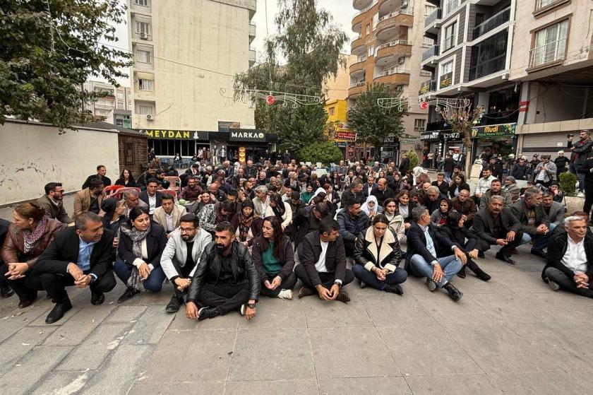 Kayyımlar birçok kentte protesto edildi: İrade gasbına izin vermeyeceğiz