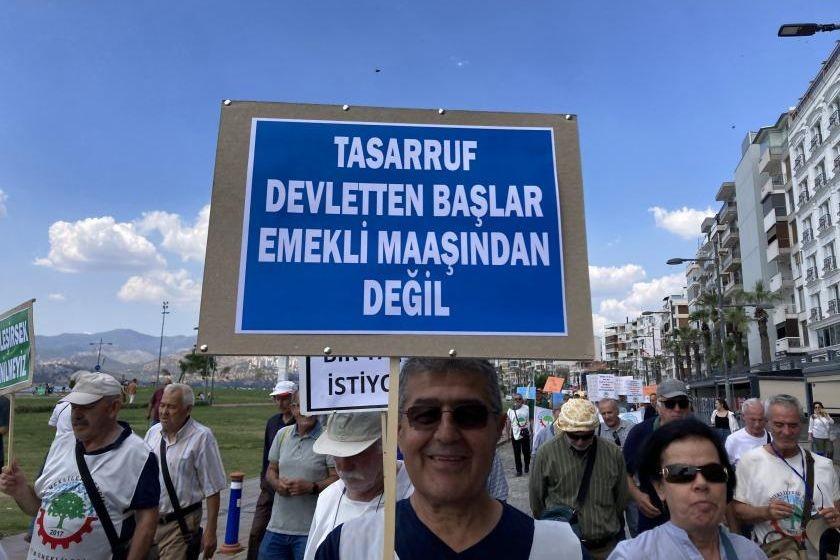 "En düşük emekli maaşı en düşük memur maaşına endekslenmeli"