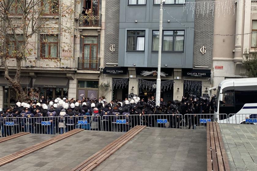 Öldürülen gazeteciler için İstanbul’da yapılan eyleme polis müdahale etti; 30 kişi gözaltına alındı