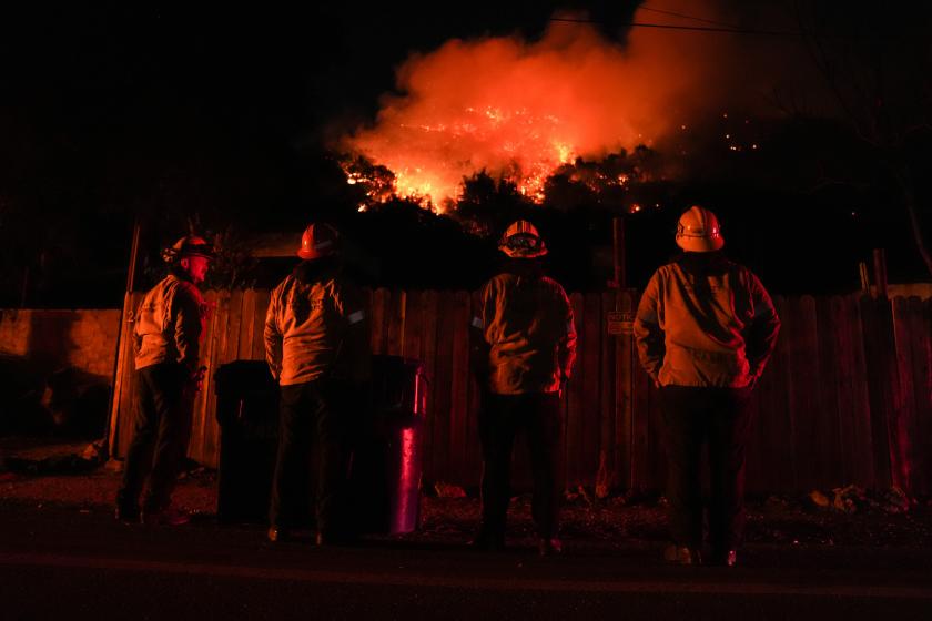 Los Angeles yanarken, yapay zeka alevleri körükledi