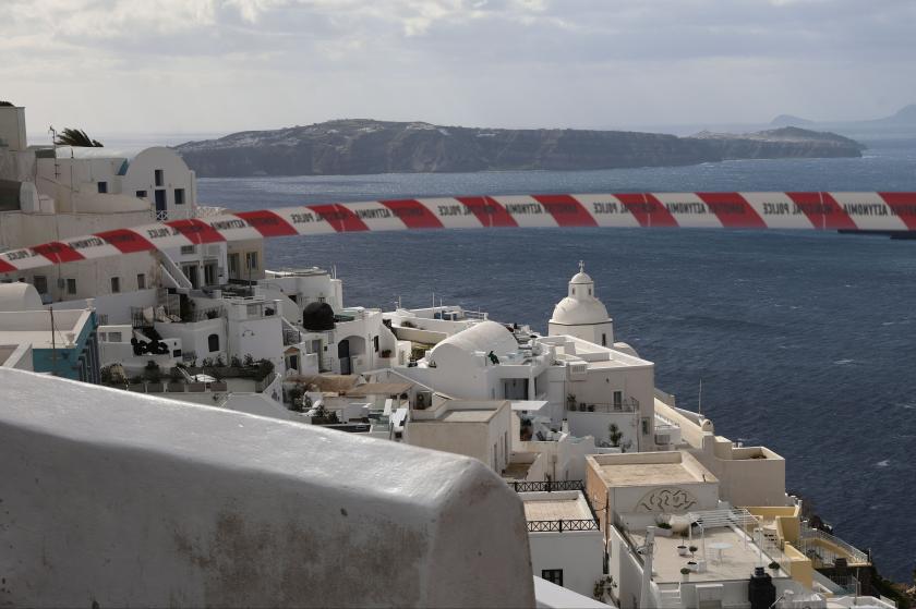 Santorini'de OHAL ilan edildi