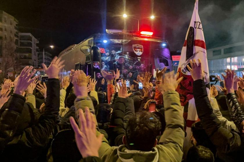 Elazığ'da saldırıya uğrayan Vanspor kafilesini Zeydan ve Şedal karşıladı