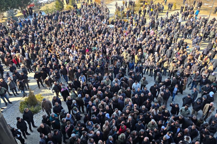 Van'da Abdullah Zeydan'a verilen hapis cezası protesto ediliyor