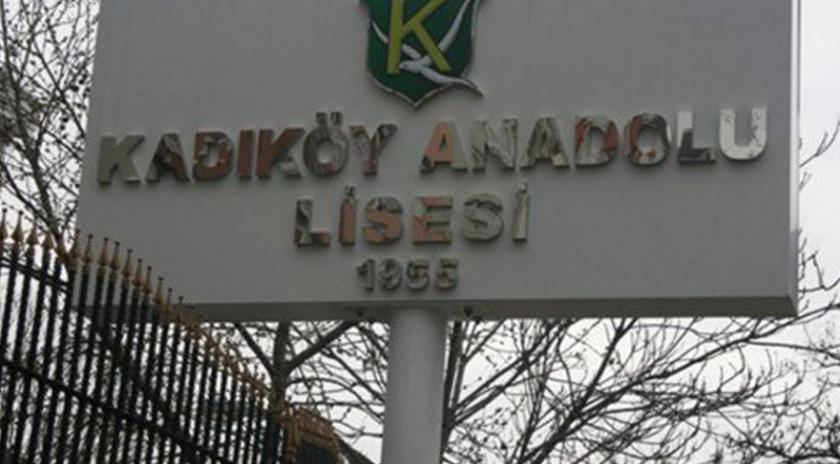 Kadıköy Anadolu Lisesinde öğretmenler için imza kampanyası