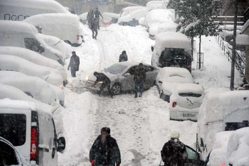 İBB: İstanbul'da kar kalınlığı 122 cm'ye ulaştı