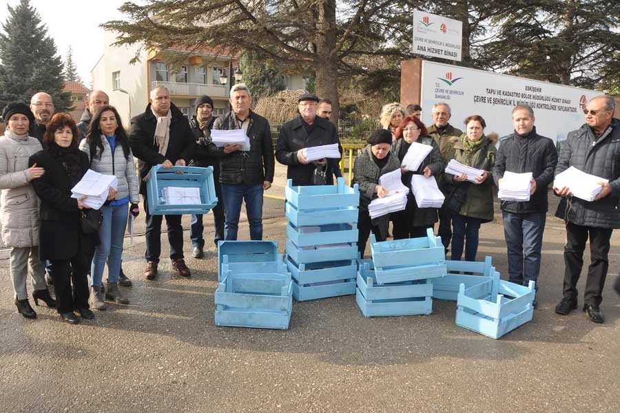 Eskişehir'de kasa kasa, termik santral karşıtı imza toplandı