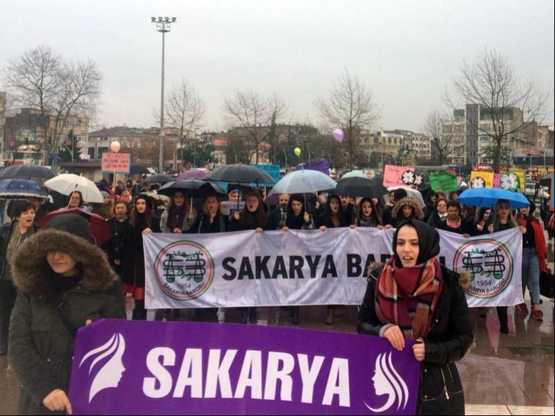 Sakarya Kadın Platfomu ve Sakarya Barosu 8 Mart açıklaması (Fotoğraf: EVRENSEL)