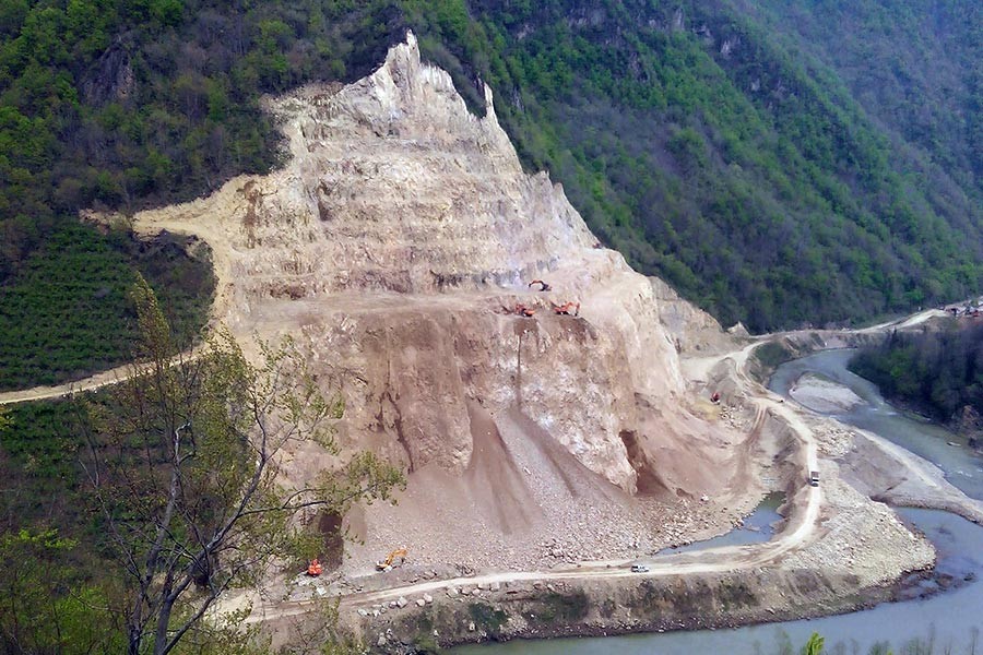 Ordu - Kurul Kalesi'nin dibindeki taş ocağı